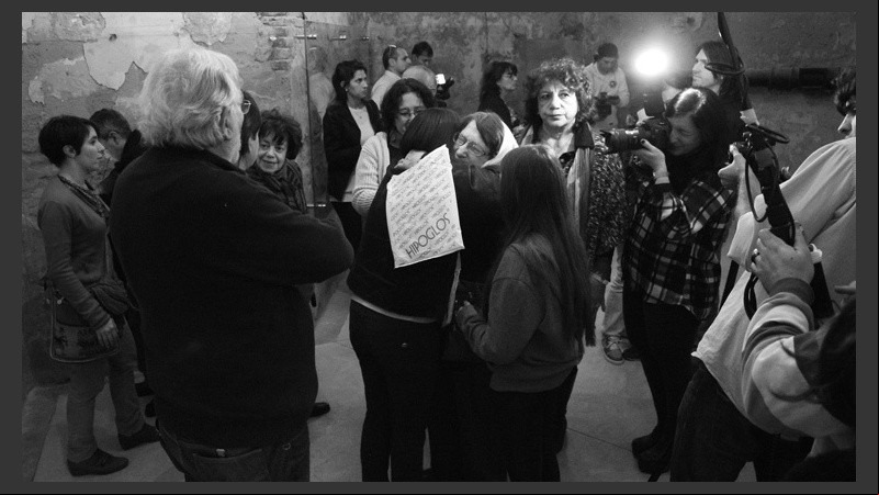 Norma Vermeulen, Madre de Plaza 25 de Mayo, en el sótano de San Lorenzo y Dorrego.