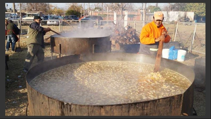 Es el décimo años en el que la institución gremial realiza un locro solidario en el Día del Trabajador.