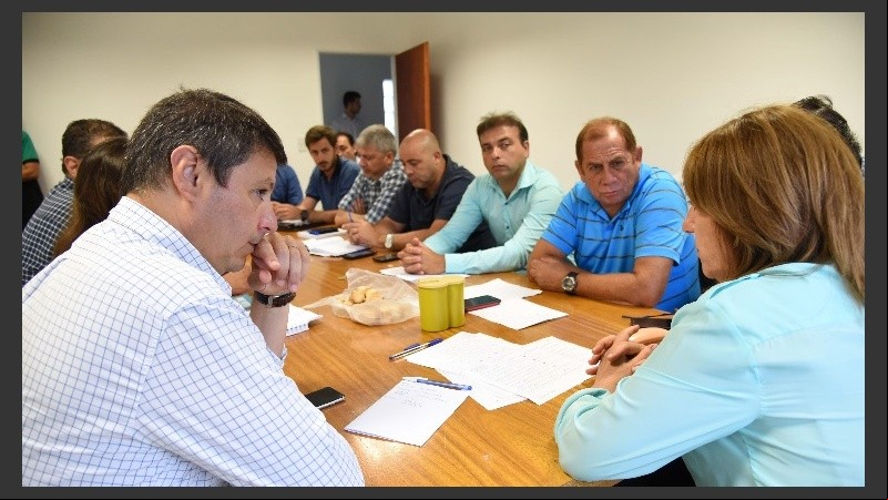 La intendenta, Mónica Fein, encabezó la reunión de este lunes.