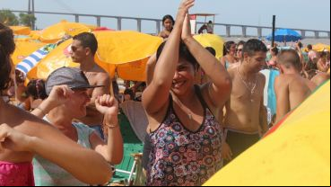 El público cantó y bailó durante toda la tarde.