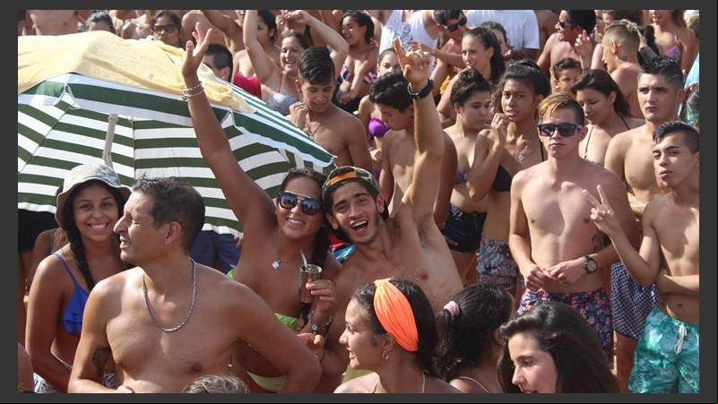 El público cantó y bailó durante toda la tarde.