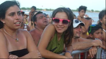 El público cantó y bailó durante toda la tarde.