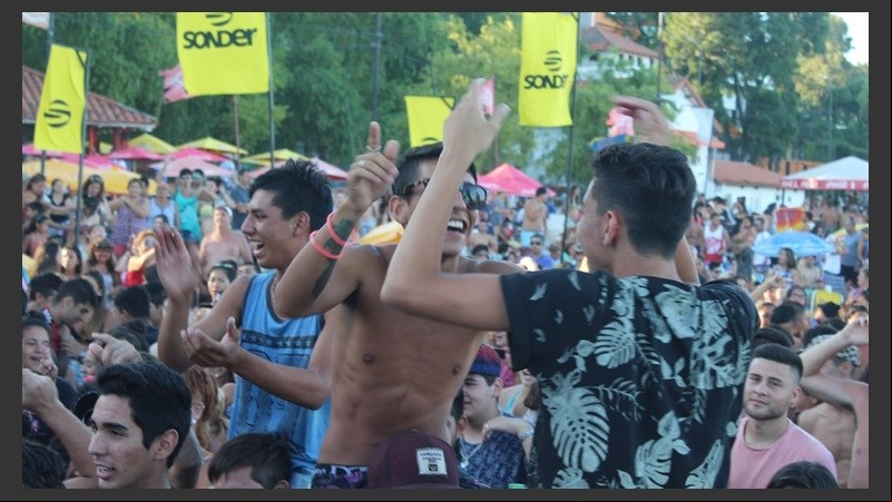 El público disfrutó una tarde espectacular con los mejores artistas.