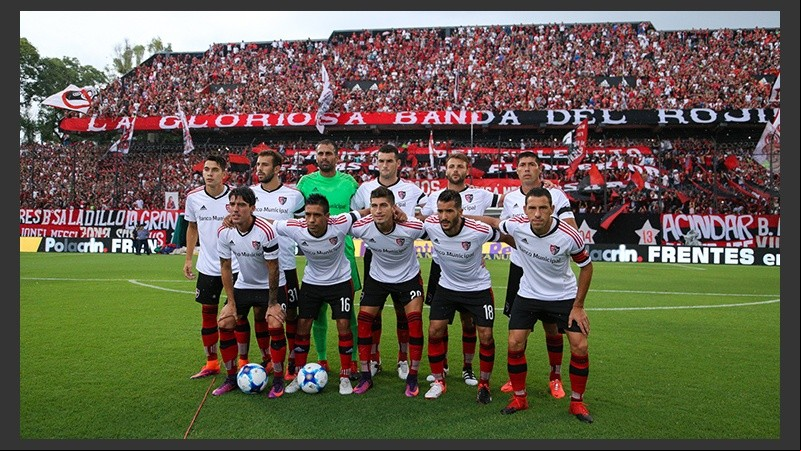 La Lepra jugó sin su 9 habitual, Ignacio Scocco.