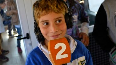 Los chicos pasaron por la radio y dejaron sus mensajes.