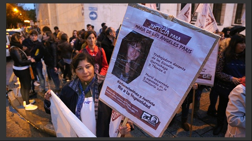 Uno de los carteles en pedido de justicia.
