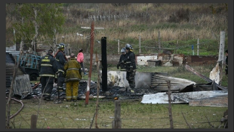Hubo un incendio que fue controlado por los bomberos luego de la balacera. 