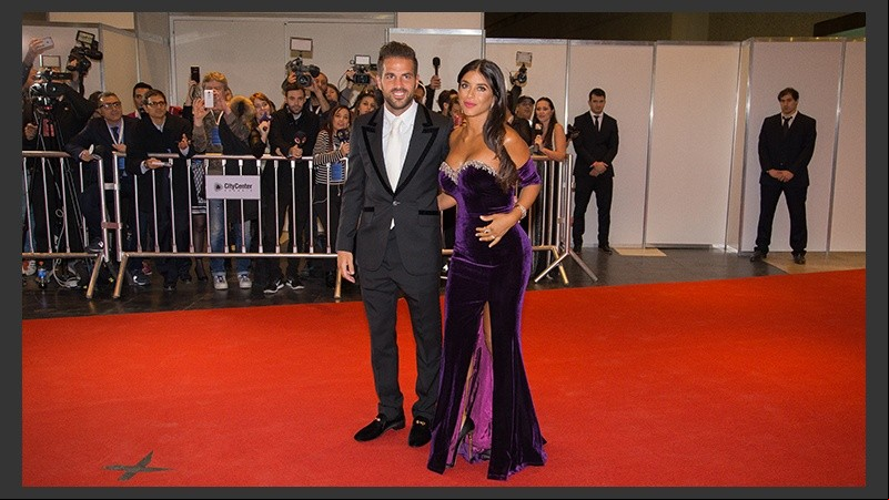 La alfombra roja se llenó de famosos este viernes en el City Center.