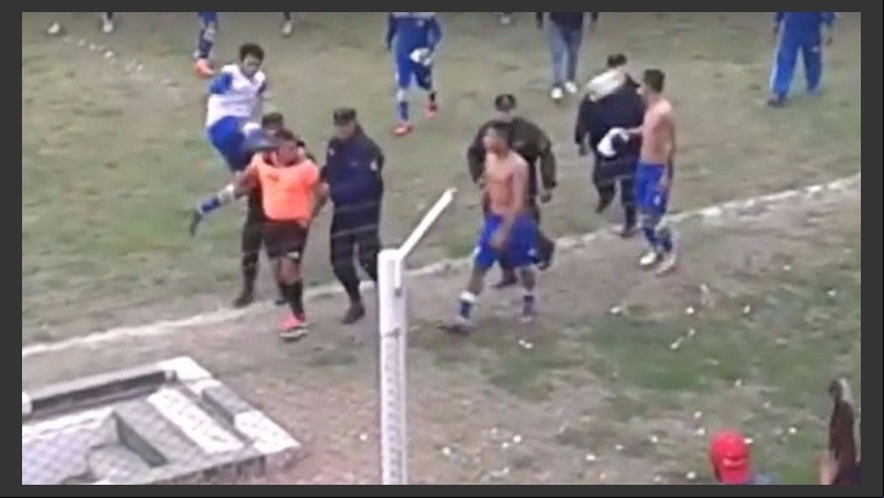 El momento de la agresión más brutal. 