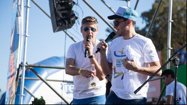 Los animadores de la fiesta de FM Vida en La Florida.