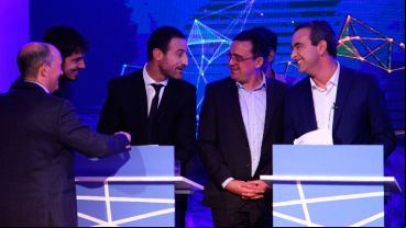 Candidatos distendidos cuando las cámaras se apagaban.