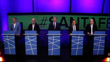 Los cinco candidatos que participan del debate.