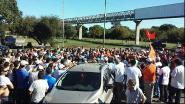 En alerta por reclamos salariales y de certificaciones sindicales.