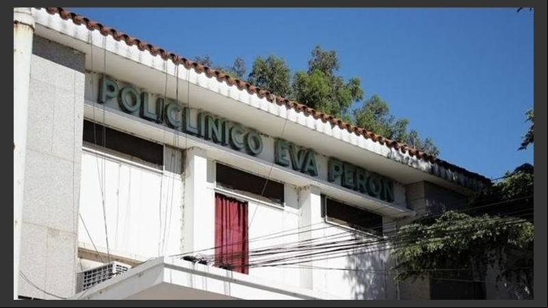 El hombre apuñalado fue operado en el Eva Perón.