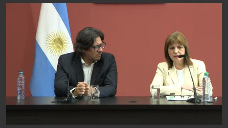 Bullrich: “Enfrentamos una acción ilegal, violenta e inaceptable”.