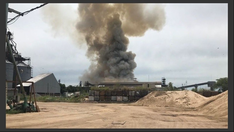 La explosión ocurrida este miércoles en Puerto San Martín.