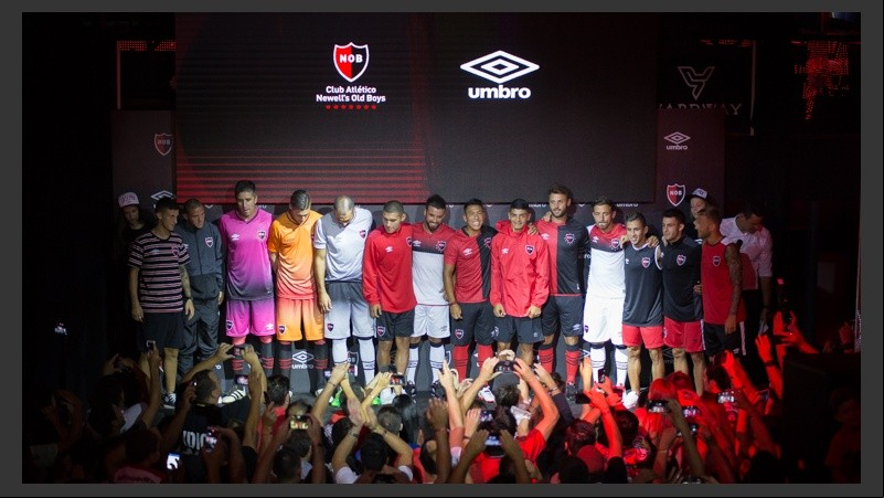 La marca Umbro vestirá a Newell´s por los próximos dos años.