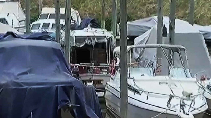 El barco que explotó está amarrado en Puerto Ludueña.
