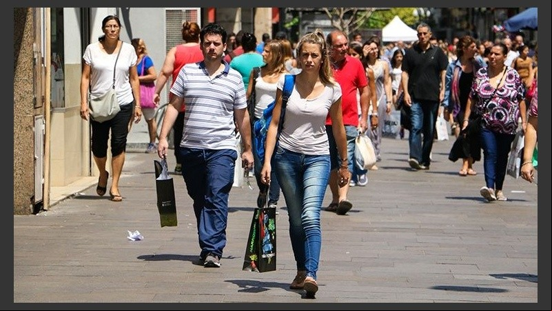 Las compras minoristas tuvieron leve descenso en enero.
