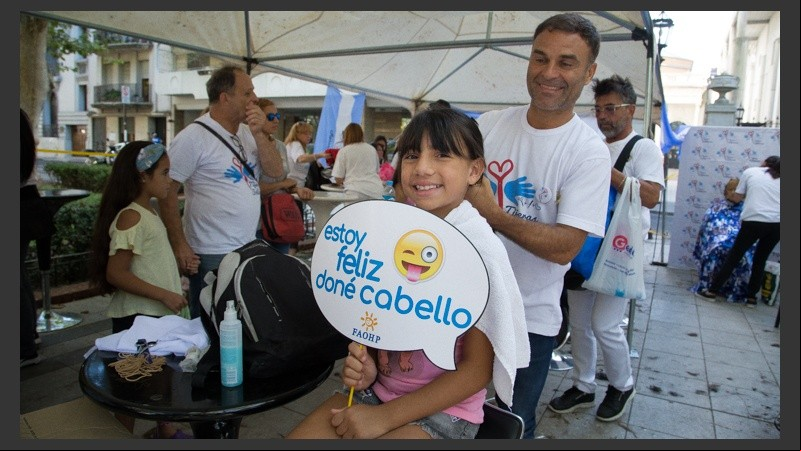 Entrelazate: la movida solidaria en plaza Pringles.
