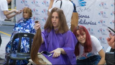 Entrelazate: la movida solidaria en plaza Pringles.