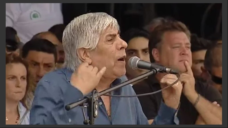 Moyano cerró el acto ante miles de personas en la 9 de Julio.