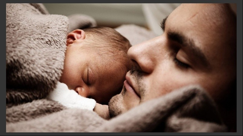 Los padres solteros tienen más probabilidades de ser hospitalizados.