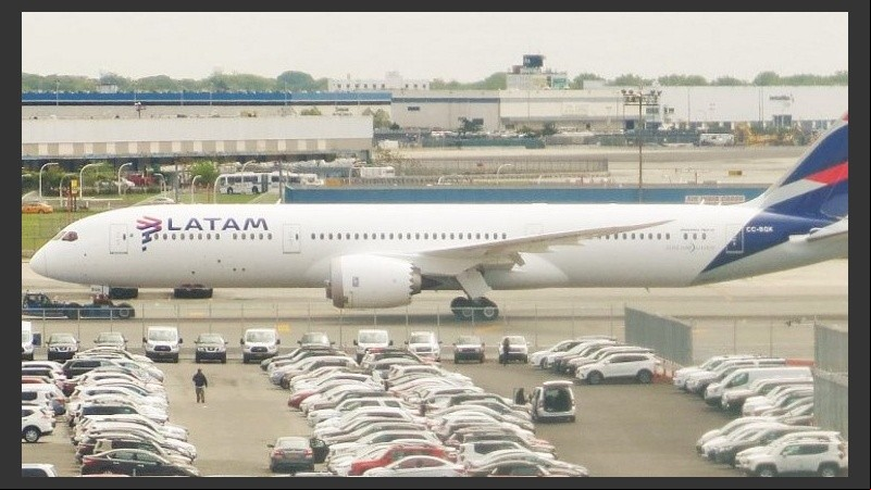 El avión aterrizó 