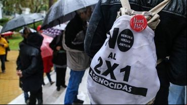 El inicio de la audiencia de debate fue postergada dos veces desde el 16 de marzo de 2017.