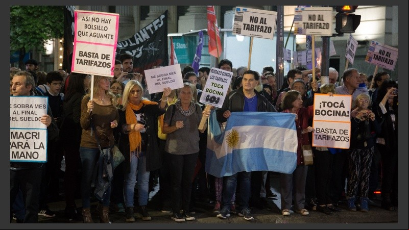 Rosarinos rechazaron el aumento en las tarifas.