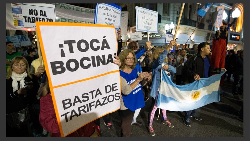Rosarinos rechazaron el aumento en las tarifas.
