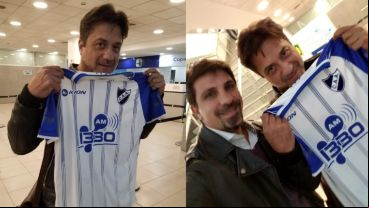 Gavira le regaló una casaca y el artista se la llevó para España.