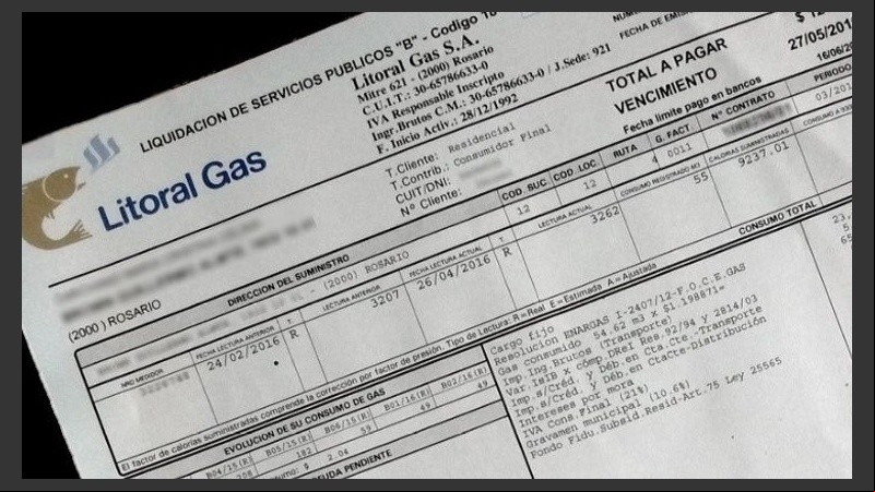 Se busca retrotraer a noviembre los aumentos en electricidad, agua y gas.