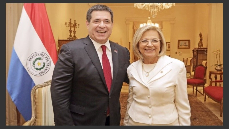 Cartes y Alicia Puchetta, su sucesora.