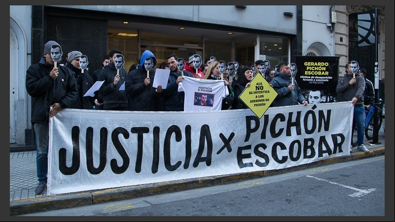 Pichón fue encontrado muerto el 21 de agosto de 2015 en el río Paraná, a la altura del Parque Urquiza.