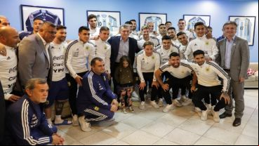 Macri, el día que despidió a la selección del país.