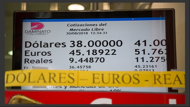 Dólar a 41 en Daminato Casa de Cambio este jueves a las 12.20.