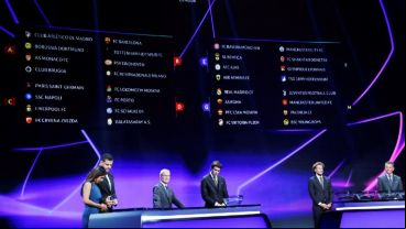 Forlán y Kaká fueron las estrellas de la ceremonia.