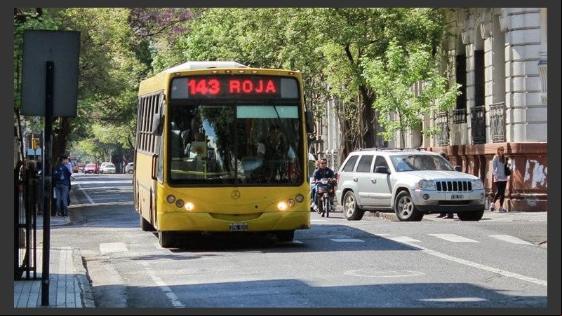 El colectivo, más caro desde este domingo. 