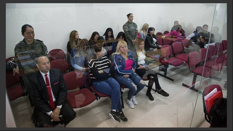 De los 39 procesados, 17 presenciaron en la sala la primera audiencia.