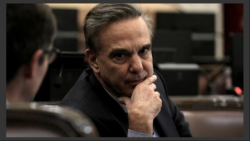 El senador del PJ pidió expulsar a los extranjeros que delinquen.