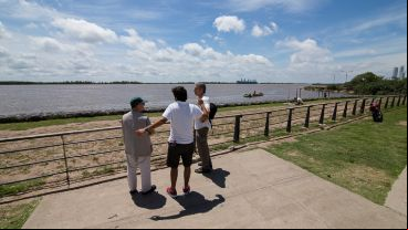El Parque Autóctono, un balcón al río.