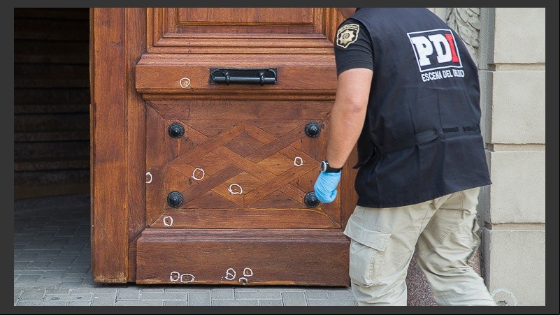La Policía de Investigaciones trabajó en el levantamiento de rastros.