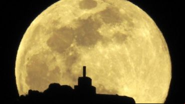 La superluna de gusano asombró al mundo.