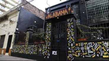 El bar está ubicado en Pichincha 12 bis.