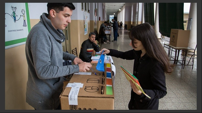 Domingo de elecciones primarias en Rosario y en toda la provincia. 