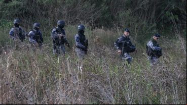 La Policía realizó un rastrillaje por la zona para dar con los prófugos.