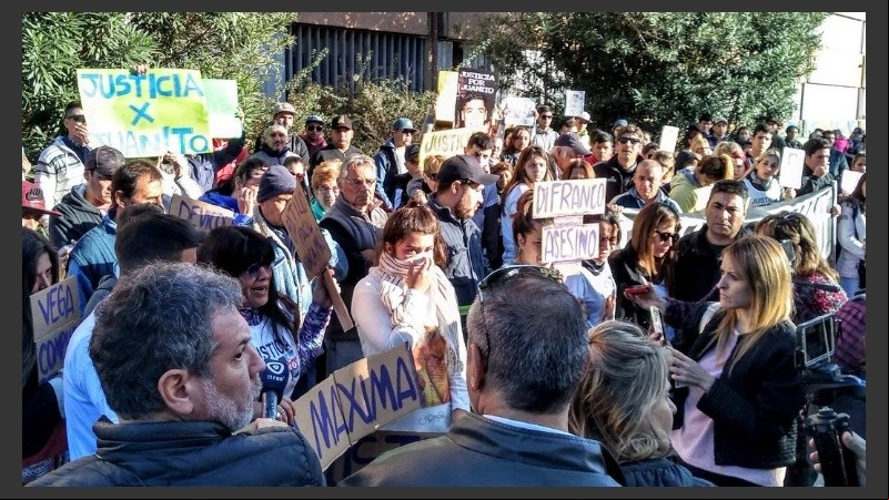 Manifestaciones del año pasado por el crimen de Vitali en Capitán Bermúdez.