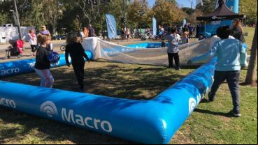 El espacio recreativo de Banco Macro en Balcarce y el Río.