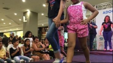 Niños y adolescentes de entre 4 y 17 años se mostraron ante el público.
